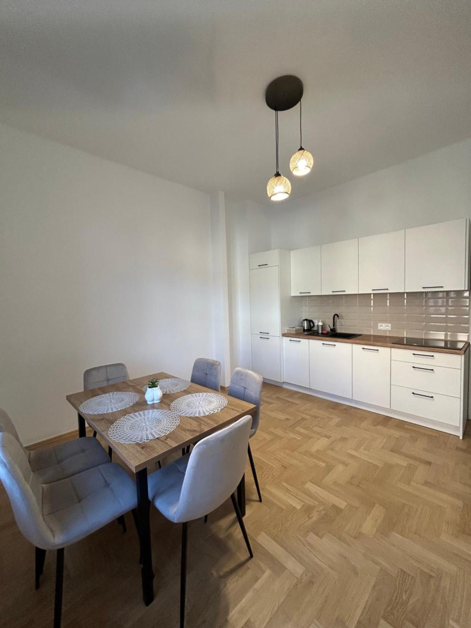 Selected Apartments By Market Square Краків Екстер'єр фото