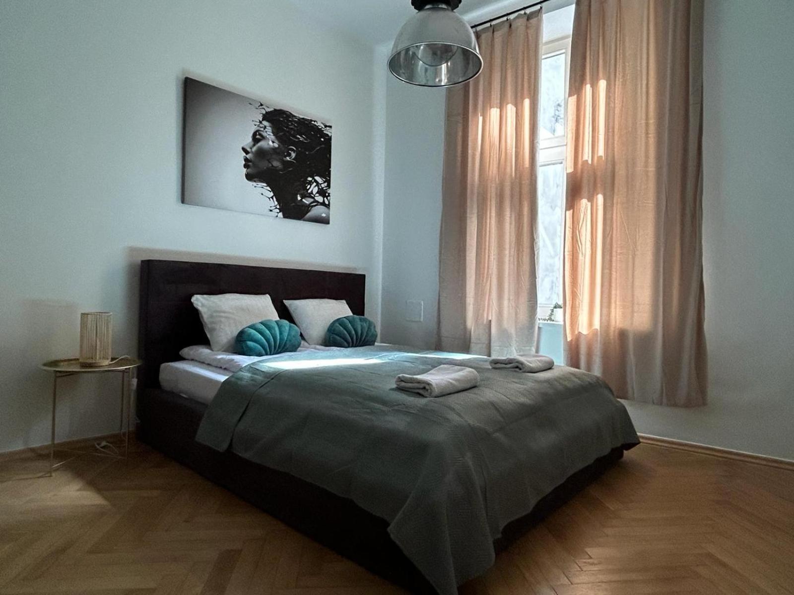 Selected Apartments By Market Square Краків Екстер'єр фото